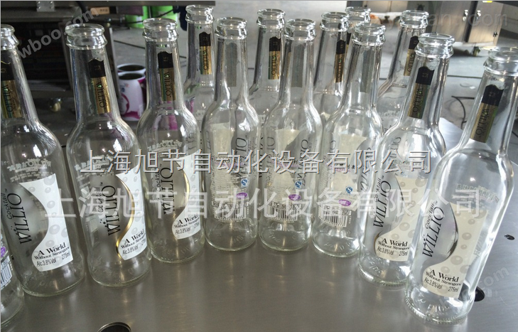 上海鸡尾酒不干胶透明贴标机